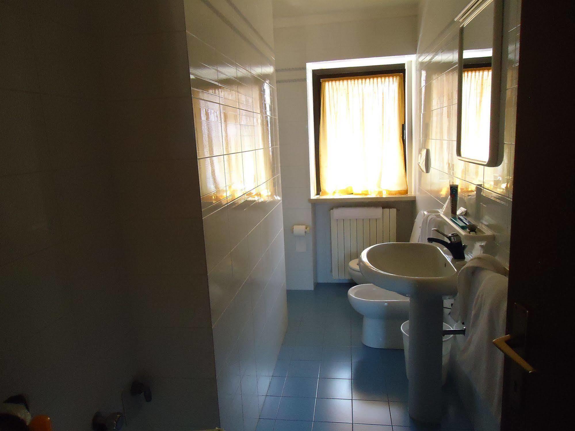 Garni Onda Hotel Torri Del Benaco Eksteriør billede