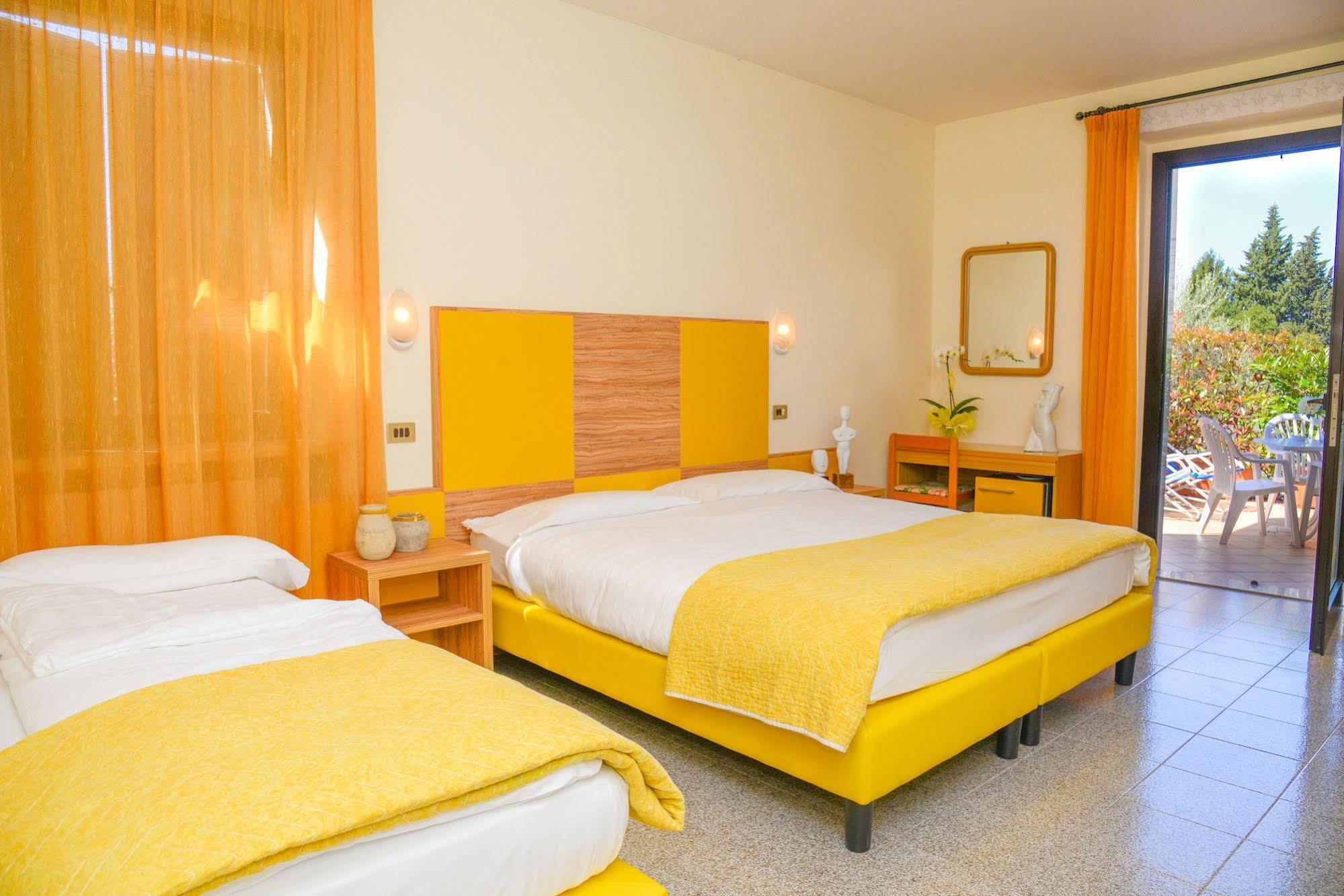 Garni Onda Hotel Torri Del Benaco Eksteriør billede