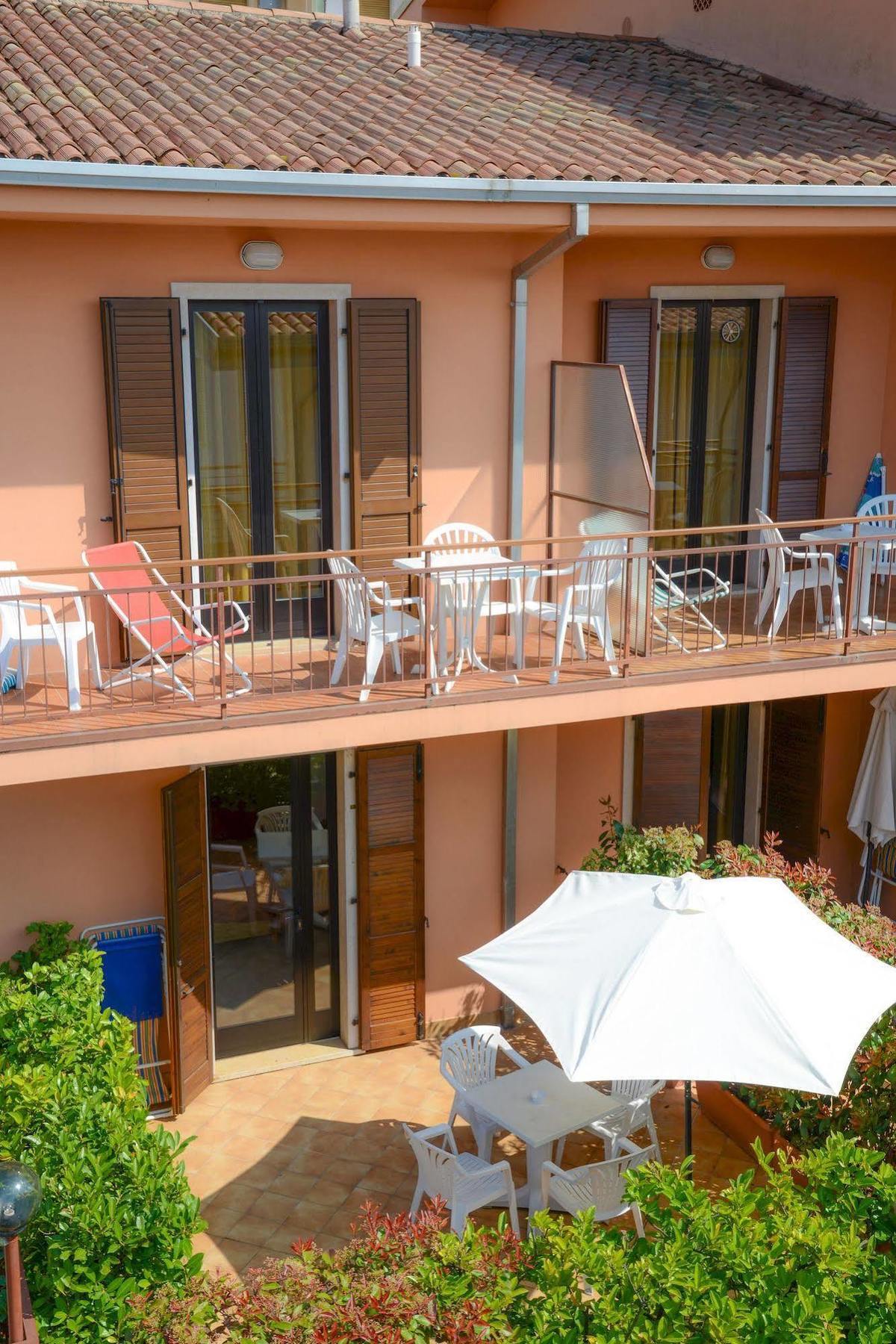 Garni Onda Hotel Torri Del Benaco Eksteriør billede