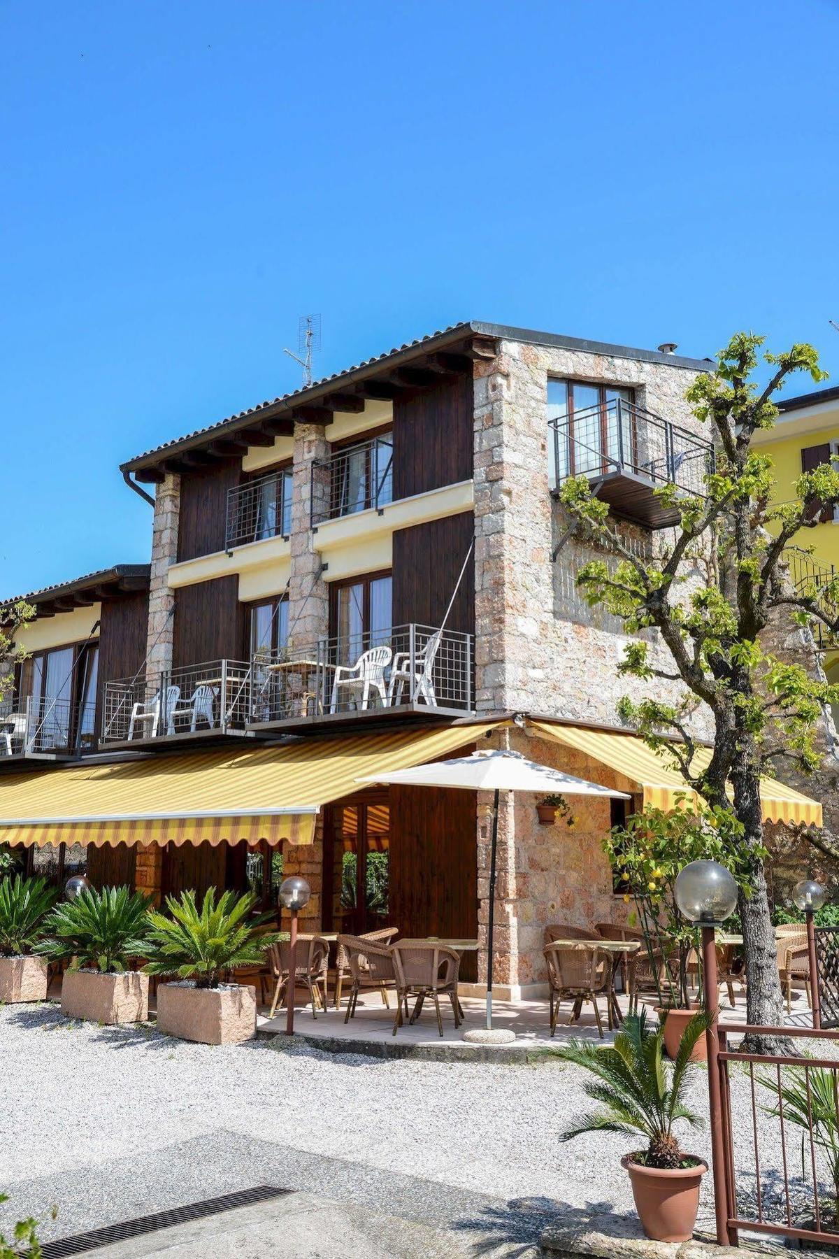 Garni Onda Hotel Torri Del Benaco Eksteriør billede
